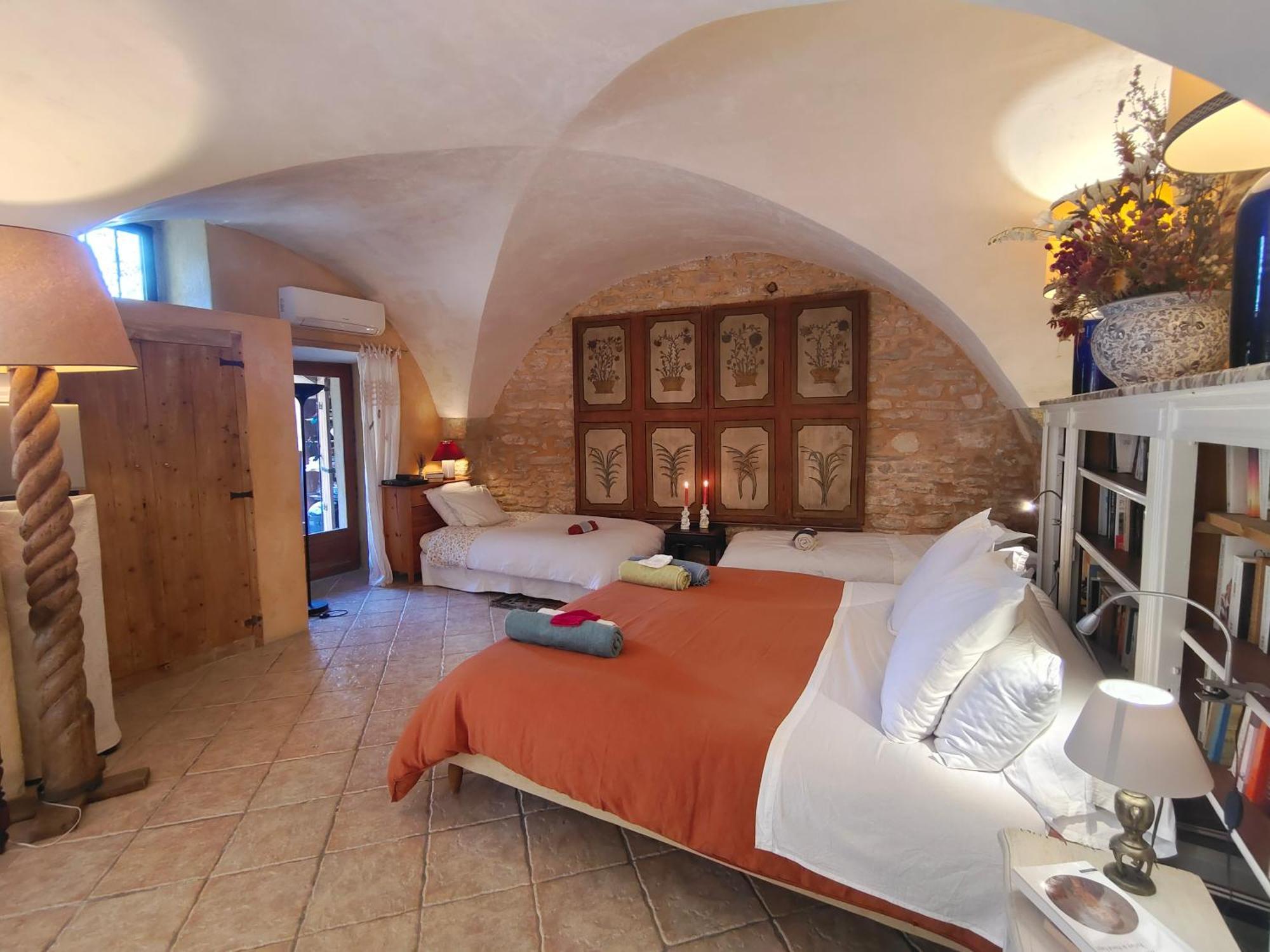 Bed and Breakfast Rue Du Chateau A Cabrieres D'Avignon Exteriér fotografie