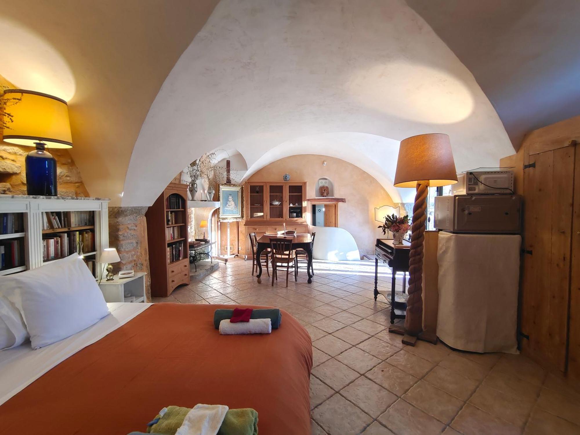 Bed and Breakfast Rue Du Chateau A Cabrieres D'Avignon Exteriér fotografie